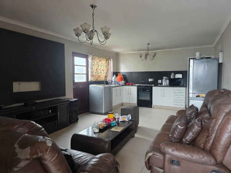 2 Bedroom Property for Sale in Maitland Western Cape